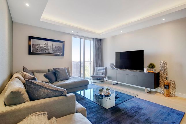 Thumbnail Flat for sale in Park Vista Tower, 21 Wapping Lane, London