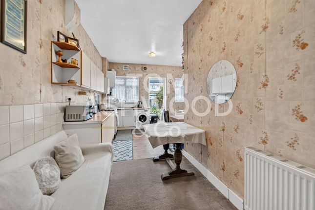 Wilmington Gardens, Barking photo 3