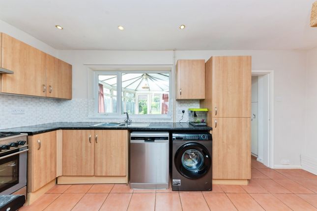 59, Mount Pleasant Avenue, Louth photo 4