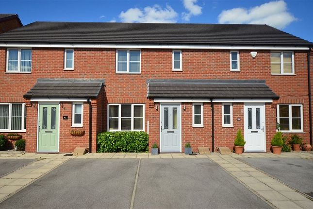 Town house to rent in Mulberry Close, Selby