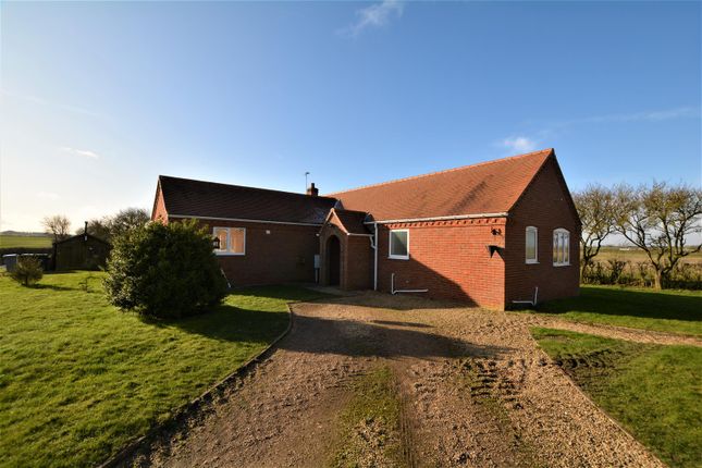 Thumbnail Detached bungalow to rent in Great North Road, Foston, Grantham