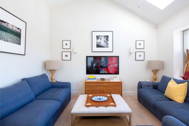 Sitting Area