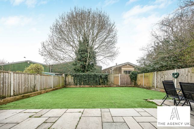 12, Collyer Road, High Wycombe photo 3