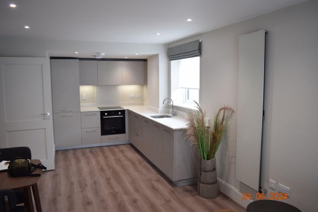 Flat 1 Mulberry Court, Victoria Street, Burnham-On-Sea photo 3