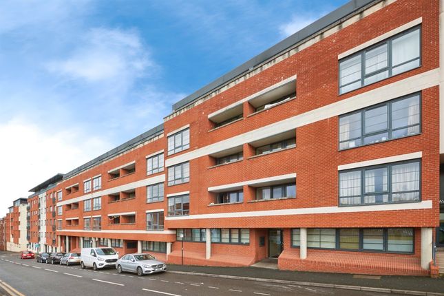 Flat for sale in Cheapside, Deritend, Birmingham