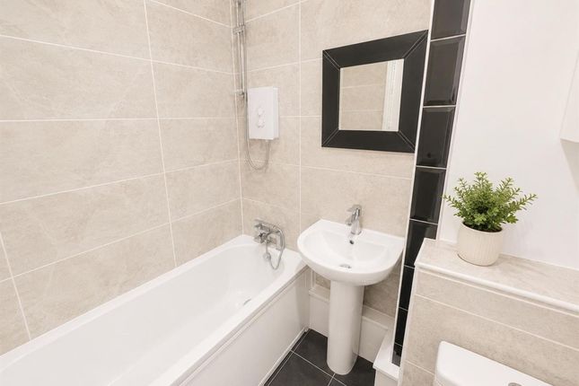 13 Hodister Close, London photo 4