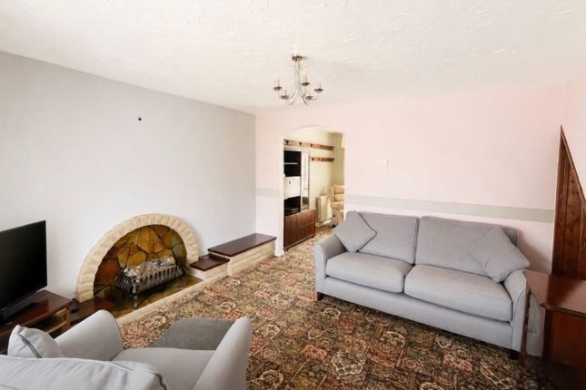 52, Birch Tree Road, Sheffield photo 4