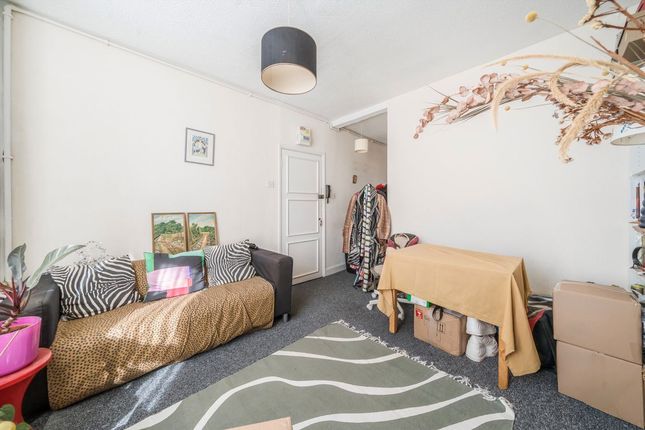 7b, Mabley Street, London photo 4