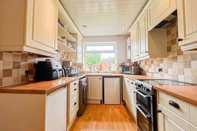6 Lower Farm Road, Liverpool photo 2