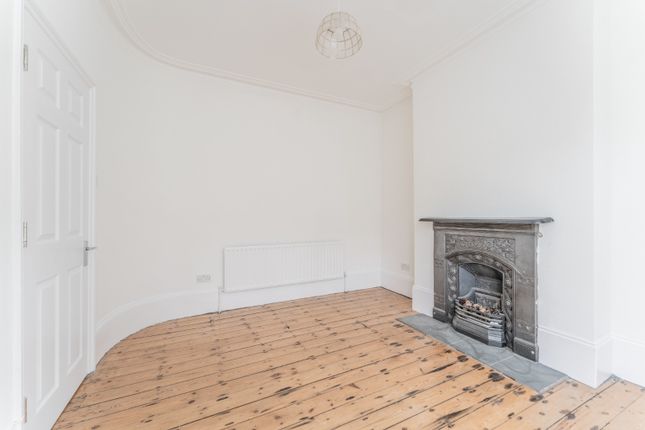 33, Benares Road, London photo 3