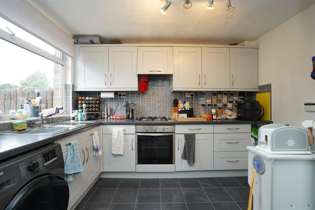 15, Ings Road, Liversedge photo 3
