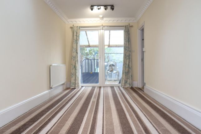 64, Westbourne Road, Luton photo 3