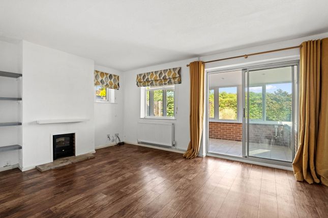 11, Packers Hill, Upton-on-Severn photo 3