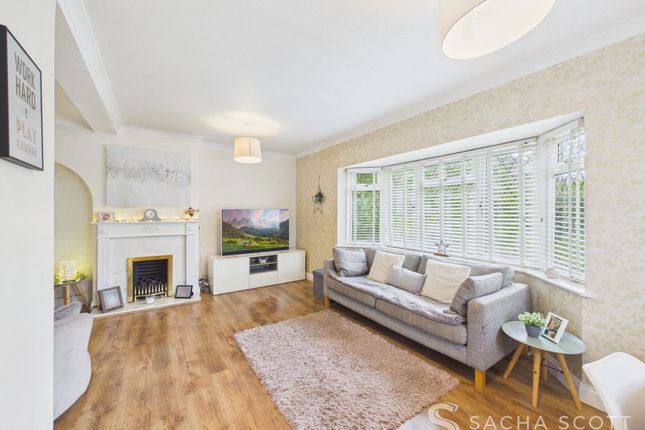 2 Parkwood View, Banstead photo 2