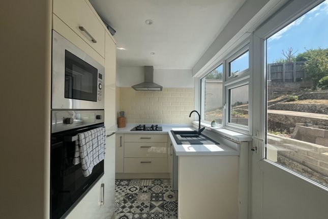 8, Newtake Rise, Newton Abbot photo 4