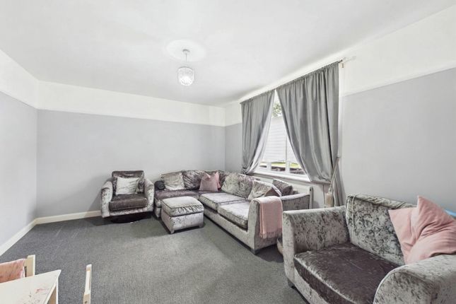 25 Dawley Green, South Ockendon, Essex photo 2