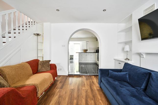 Kenway Road, Kenway Village photo 3