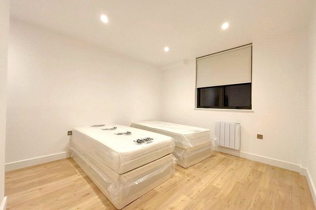 75 Hillside Place, 117, Farnborough Road, Hampshire photo 4