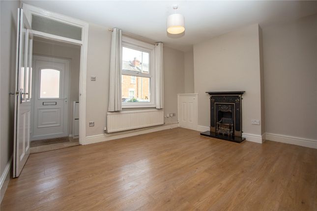 2, Croft Avenue, Cheltenham photo 4