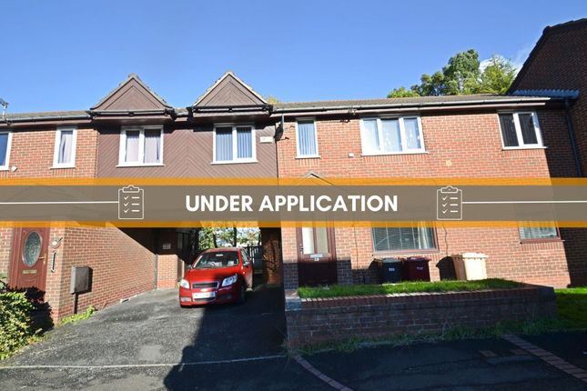 Flat to rent in Ivanhoe Court, Bolton