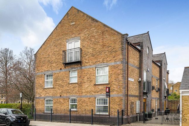 Flat for sale in Old Canal Mews, Bermondsey