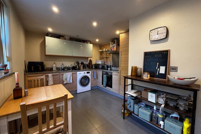 Flat 3, Bristol photo 4