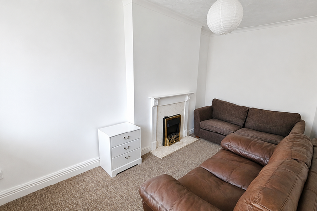 9 Upper Court Terrace, Abertillery photo 4
