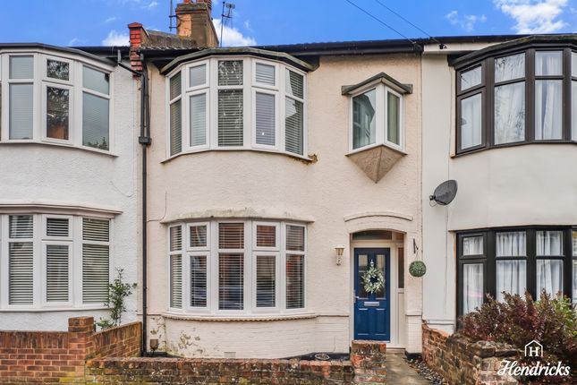 3-bed terraced on inverness Avenue, Westcliff-on-Sea, £350,000