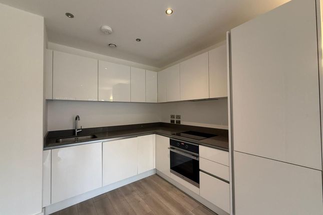 Flat 7, Leat House, Newbury photo 2
