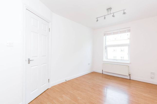 Thumbnail Flat to rent in Fonthill Road, Finsbury Park, London