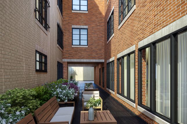 1-bed flat on Vittoria Street, Birmingham, £160,000