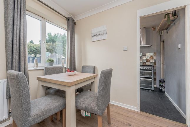 93, Somerdale Close, Leeds photo 4