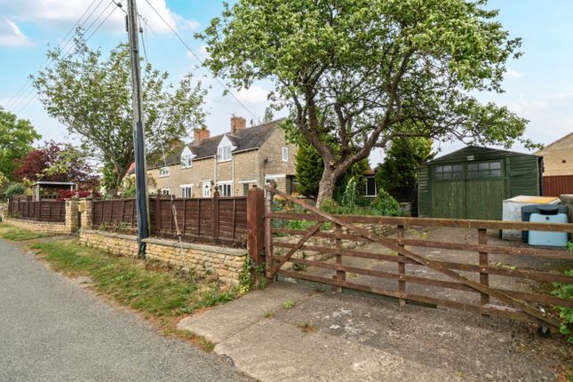 3-bed house on Woodbine Cottage, Oasby, Grantham, £200,000