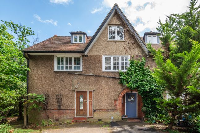 54, Hoop Lane, London photo 2