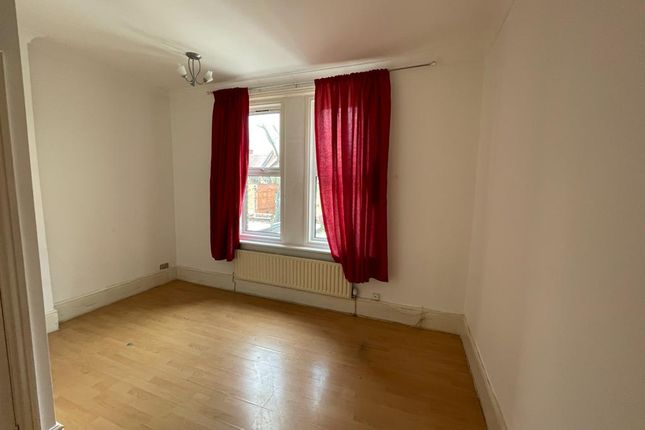 7b, Walm Lane, Willesden Green photo 4