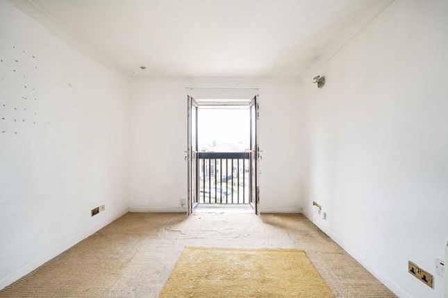 35, Chopwell Close, London photo 4