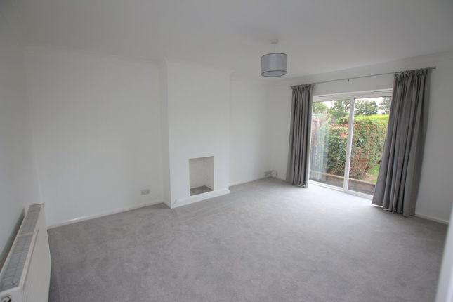 23, Ringley Road, Horsham photo 2