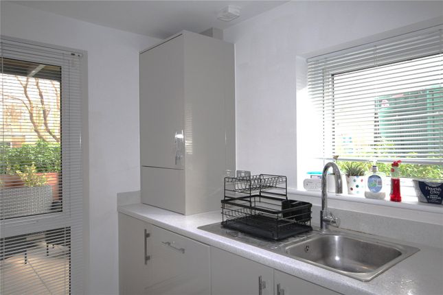 38, Redwood Place, Sevenoaks photo 3