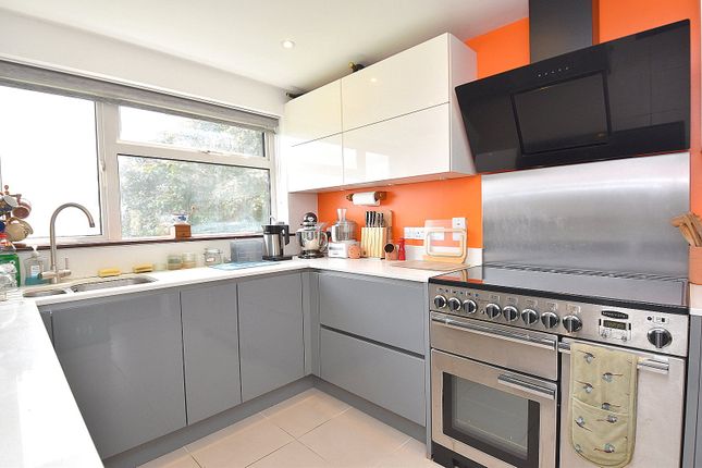 77, Cale Way, Somerset photo 2