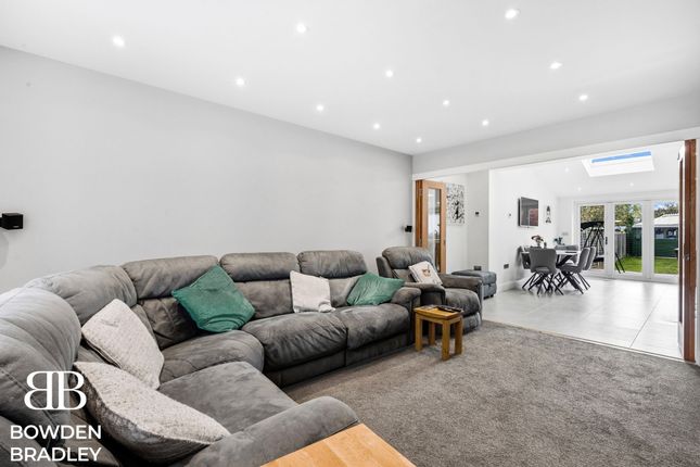 14 Greensted Road, Loughton photo 3