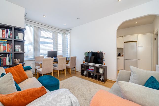 Flat 2, 39, Cedars Road, London photo 2