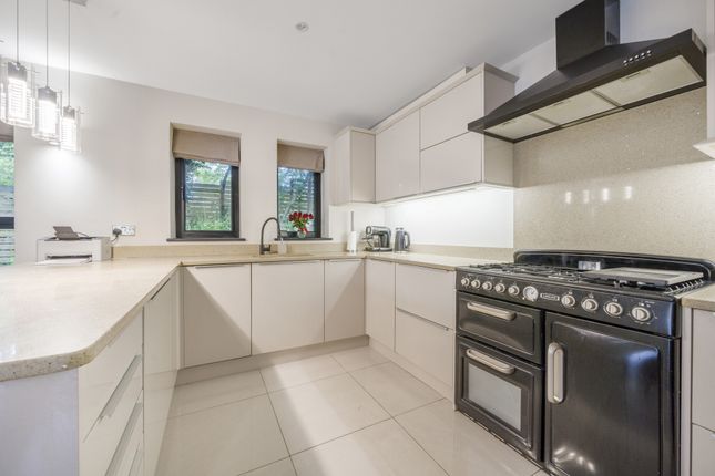 161A, Holden Road, Woodside Park photo 4