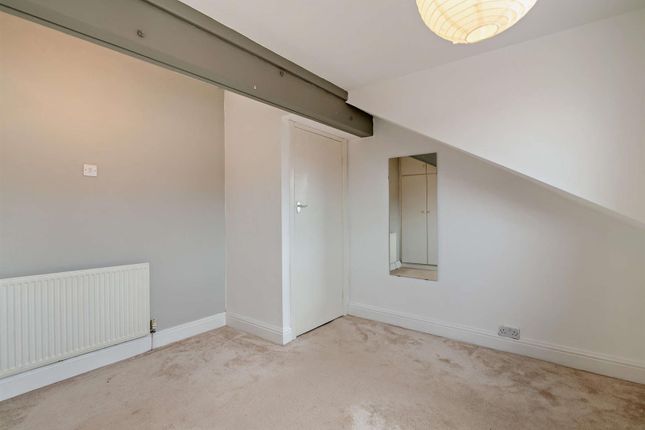 8653398-Interior02-800.Jpg