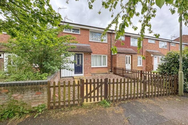 Thumbnail Terraced house to rent in Overmead, Abingdon