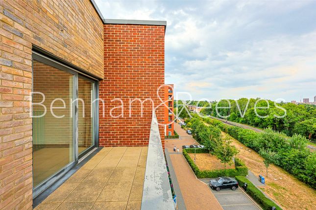 Flat 20,, May House, London photo 3