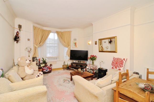 Flat 2, 29, Carisbrooke Road, St. Leonards-On-Sea photo 2