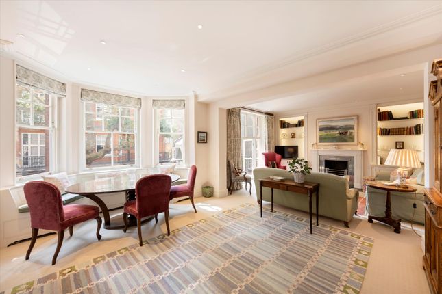 Flat for sale in St Loo Court, St Loo Avenue, Chelsea, London