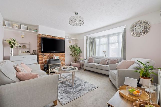 13, Orchard Avenue, Chichester photo 4