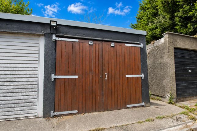 17, St. Brannocks Close, Barry photo 4