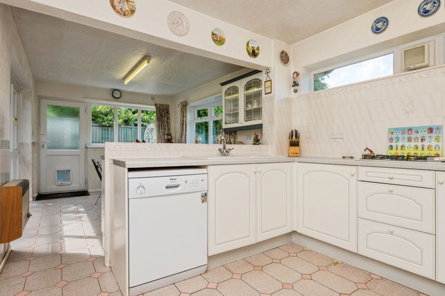 Hillcrest, 7, Highgate Close, Worcestershire photo 3